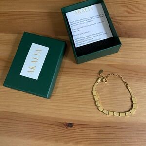 Akalia Gold Geometric Bracelet